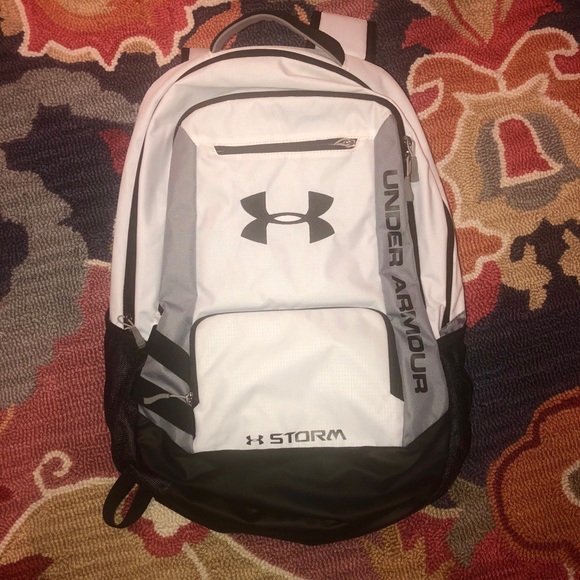 under armour storm hustle backpack